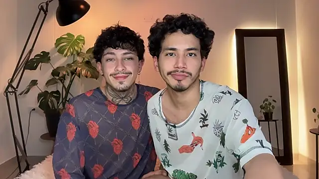 Noah and Steven online show from May 9, 8:03 pm