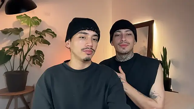 Noah and Steven online show from May 31, 3:04 am