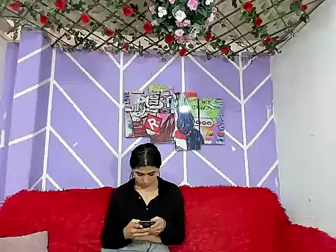 Snapshot of DAHNE_HOT_ chatting on July 18, 1:26 pm DAHNE HOT online show from July 18, 1:26 pm