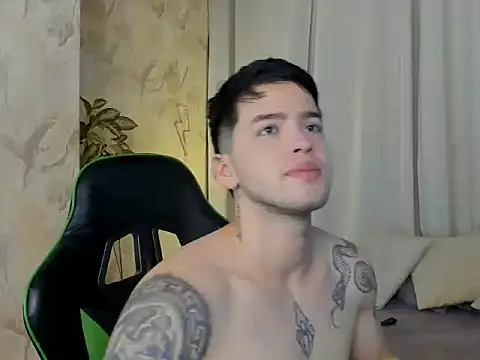 RONNY COLTON online show from May 3, 11:22 pm