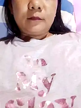 eljhenx online show from June 28, 5:35 am