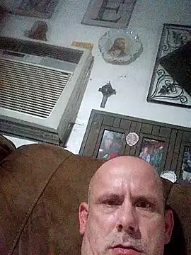 hard4unow5 online show from April 19, 10:23 pm