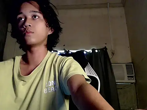 urnaughty paul online show from June 19, 5:45 am