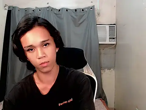 urnaughty paul online show from July 2, 4:57 pm