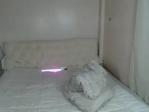 urnaughty paul online show from July 7, 6:47 am