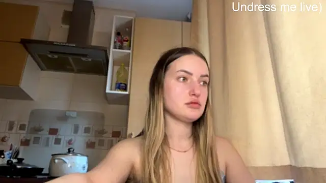 Snapshot of Lisanta chatting on May 26, 3:52 pm Lisanta online show from May 26, 3:52 pm