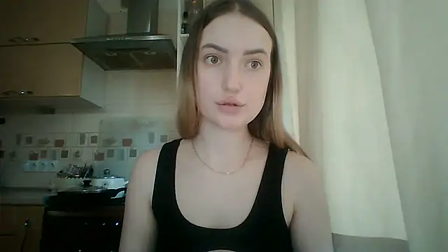 Snapshot of Lisanta chatting on June 3, 4:12 pm Lisanta online show from June 3, 4:12 pm