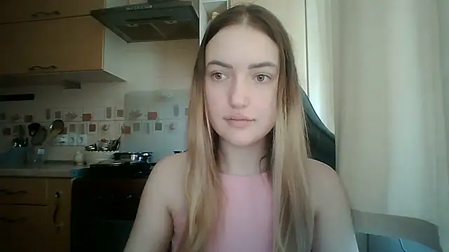 Snapshot of Lisanta chatting on June 11, 7:50 am Lisanta online show from June 11, 7:50 am