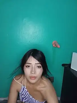 HonyHanna online show from June 12, 2:21 am