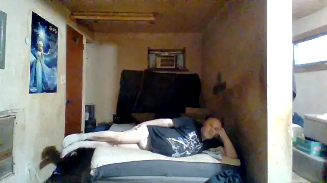 Snapshot of Nightshade1195 chatting on June 12, 11:57 pm Nightshade1195 online show from June 12, 11:57 pm