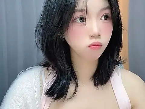 TwinXXyan online show from April 21, 2:15 am