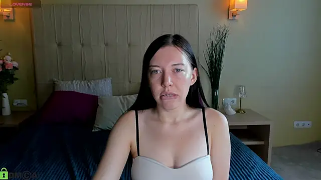 Sandra Ross online show from July 24, 1:03 am