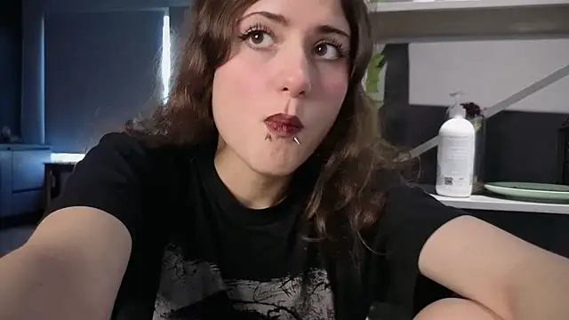 lovergirl4me online show from July 7, 11:58 am
