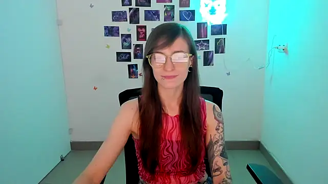 Luna Tantra online show from August 6, 8:33 pm
