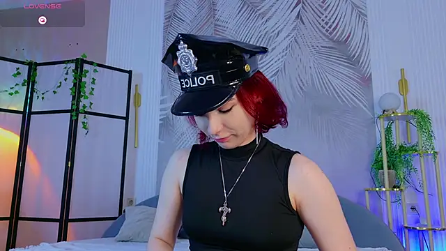 TinaTores online show from June 15, 5:15 pm