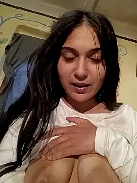 amira1348 online show from April 21, 4:45 pm