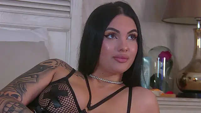 AliraNightvale online show from July 7, 5:06 pm