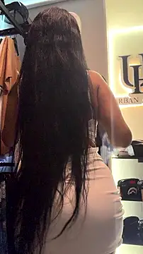 Laia Hills online show from August 7, 3:58 pm