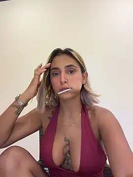 LoisC online show from July 25, 1:25 am