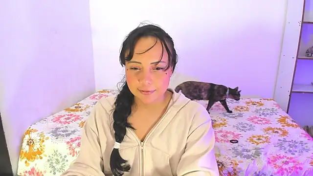Snapshot of _eilish_ chatting on July 12, 7:49 pm eilish online show from July 12, 7:49 pm