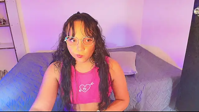 Snapshot of _eilish_ chatting on July 26, 9:00 pm eilish online show from July 26, 9:00 pm