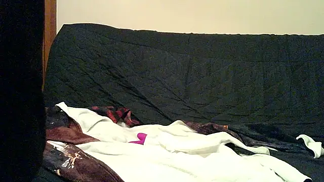 EscapedSibilant online show from April 28, 8:58 pm