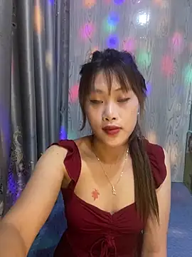 Ly-sexyy online show from April 24, 8:06 am