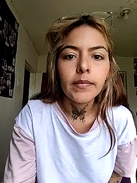 Snapshot of evafuckasd chatting on May 19, 7:09 pm evafuckasd online show from May 19, 7:09 pm