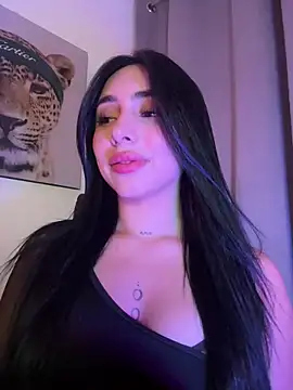 IsabellaNoir  online show from May 8, 12:27 am