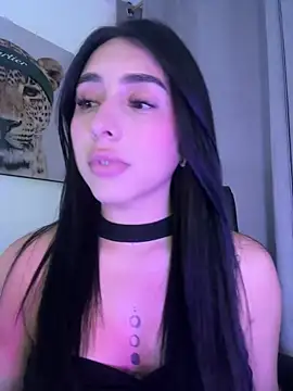 IsabellaNoir  online show from May 16, 11:46 pm