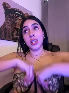 IsabellaNoir  online show from May 29, 10:08 pm