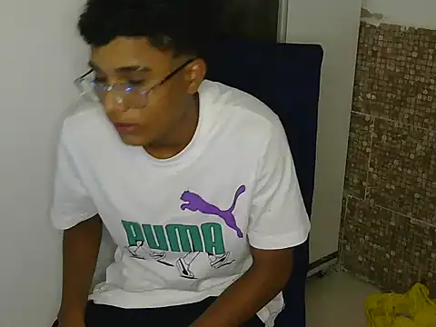 black jeanss online show from April 21, 7:50 pm