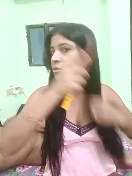 hot-couple-0 online show from May 22, 8:32 am