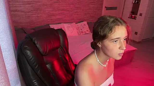 Tiana Belle online show from July 13, 1:08 am