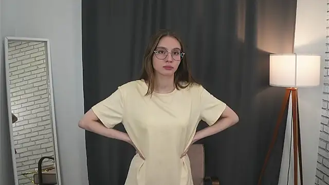 LoveEvinger online show from April 22, 3:20 am