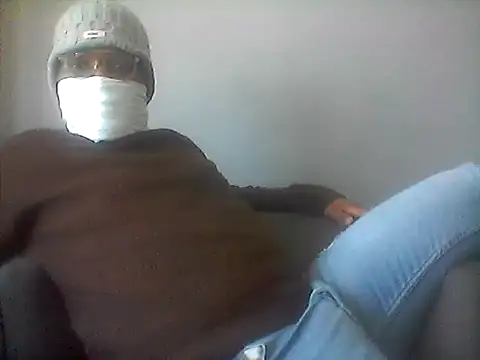LunjeSA online show from May 11, 10:54 am
