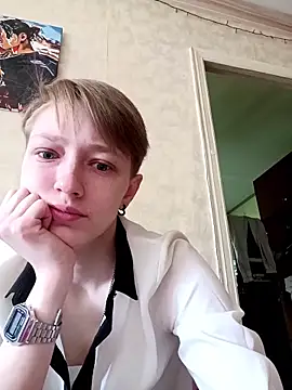  LindaMiller  online show from May 9, 8:08 am