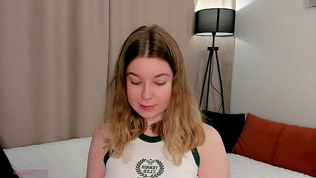 Snapshot of MERRIEMS chatting on May 7, 9:53 pm MERRIEMS online show from May 7, 9:53 pm