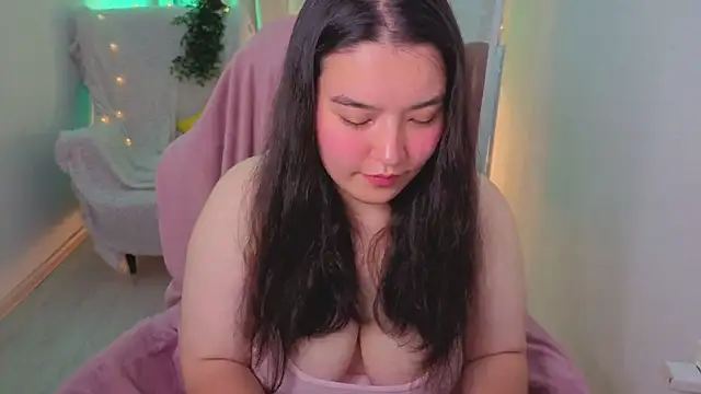 MomoRins online show from July 16, 10:16 pm