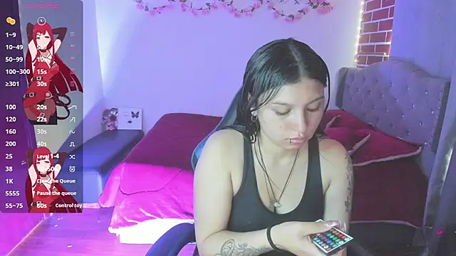 isabella monntolvo online show from April 28, 1:16 pm
