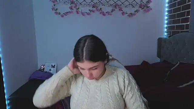 isabella monntolvo online show from May 20, 7:42 pm