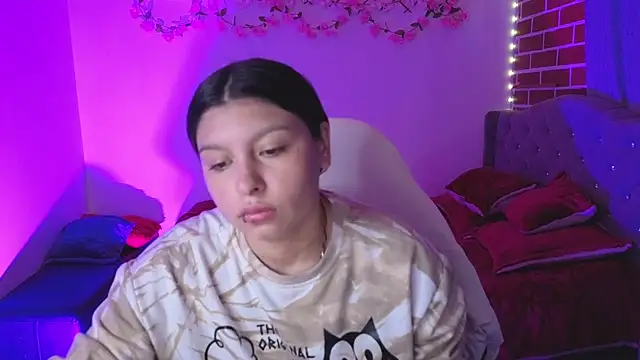 isabella monntolvo online show from May 26, 7:21 pm