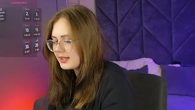 peachynoxxx online show from April 22, 2:29 pm