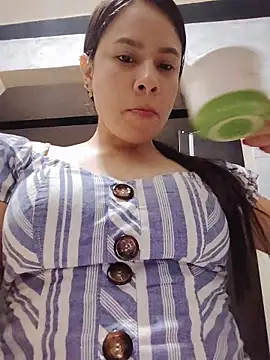 Nicol Alvarez1 online show from June 2, 11:40 pm