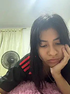 Snapshot of katty_lovelyy chatting on June 26, 9:08 pm katty lovelyy online show from June 26, 9:08 pm