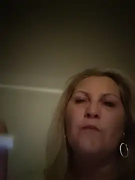 Divineblond online show from November 26, 8:43 pm