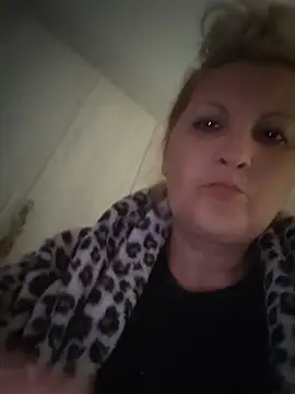 Divineblond online show from May 19, 7:42 pm