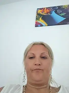 Divineblond online show from July 12, 11:23 am