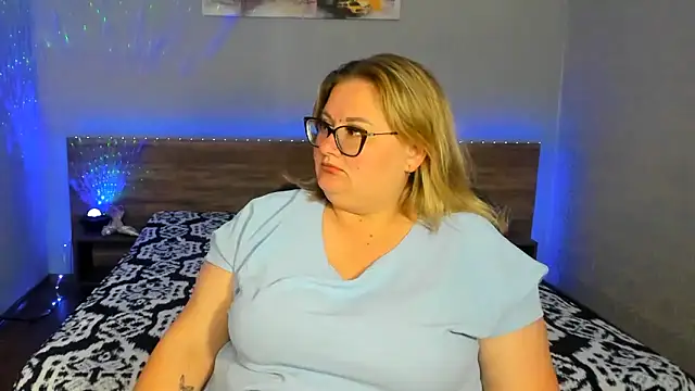 IrenRori online show from May 25, 6:19 am