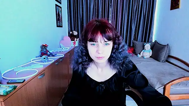 MiniLysii online show from June 11, 6:11 am